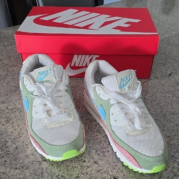 Nike Shoes - HARD TO FIND...Nike Air Max 90 Easter Leopard Sneakers!